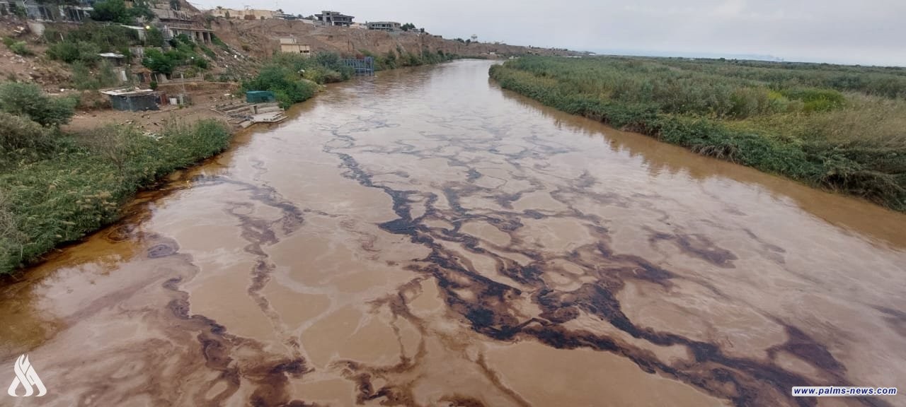 الموارد المائية تعلن سيطرتها على البقعة النفطية في نهر دجلة